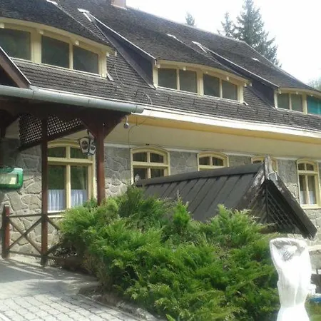 Odvaskő Panzió Bed and breakfast